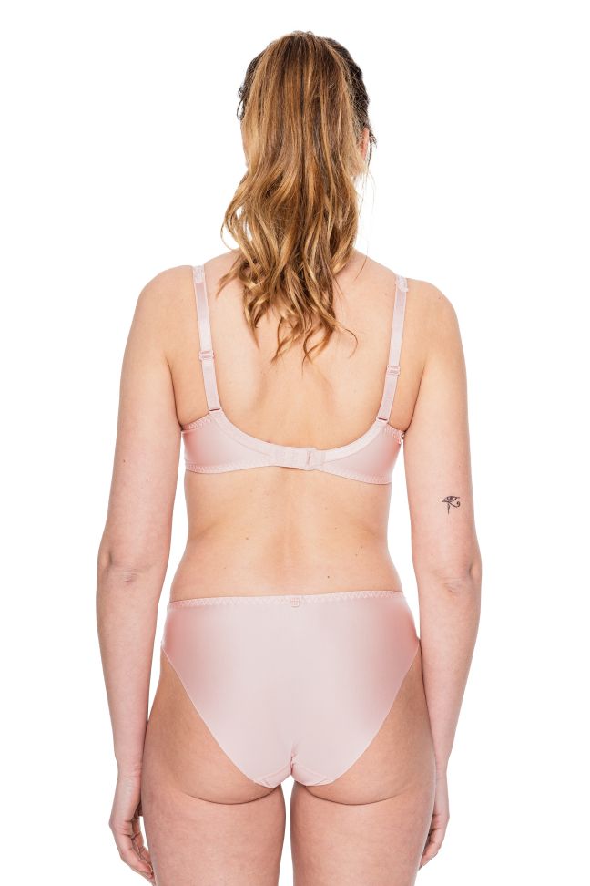 ELECTRIC WAVES - BRIEF