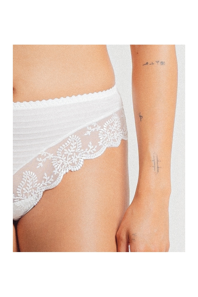 Braziliaanse Shorty Elise BLANC Louisa Bracq 2