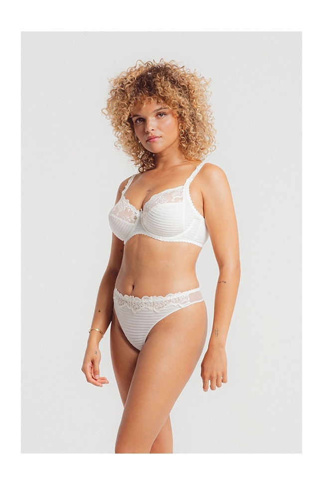 String Elise IVOIRE Louisa Bracq