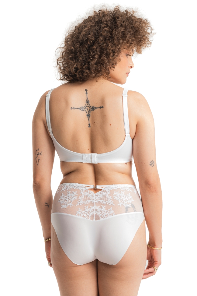 VICTORIA – FULL-BRIEF