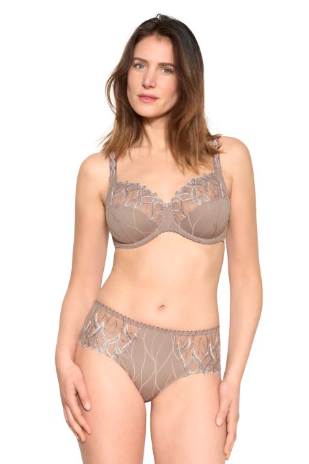 JULIA – BRA – FULL CUP