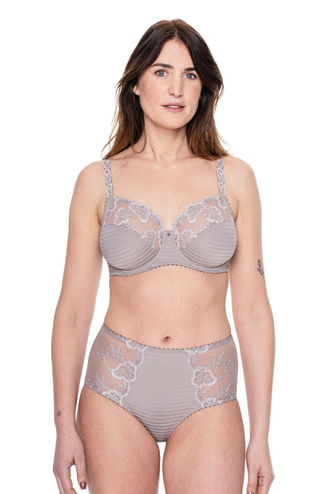 ÉLISE - BRA - FULL-CUP